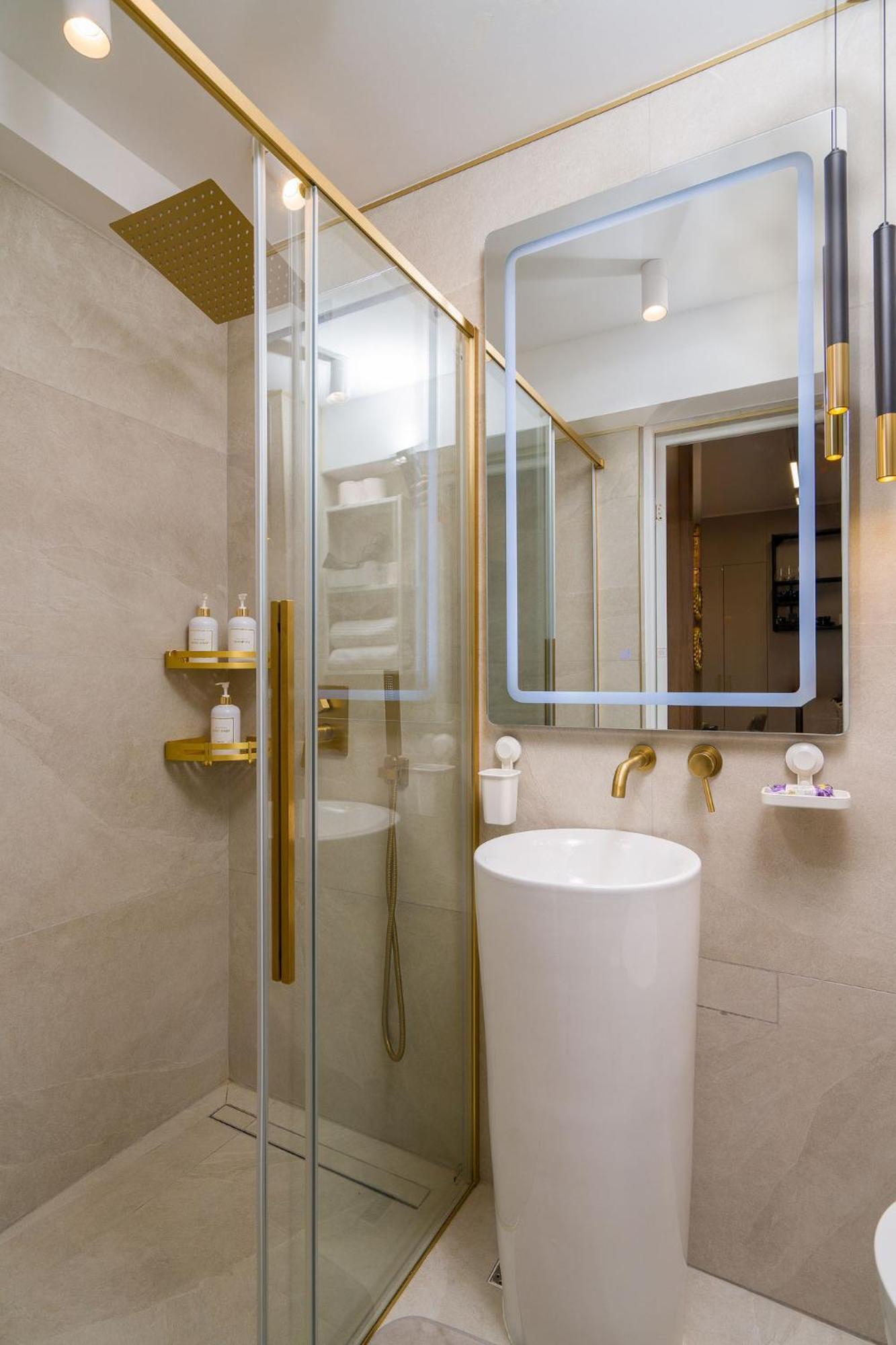 Romana Vibe Elegance In The Heart Of The City Bukarest Exterior foto